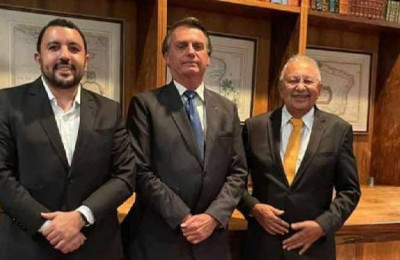 Jair Bolsonaro recebe Dr. Pessoa e Pessoinha; prefeito quer o Partido Liberal